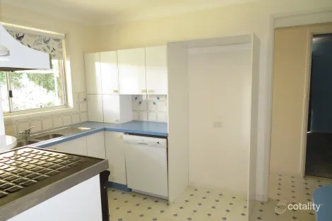 Property photo of 10 Cardew Close Bathurst NSW 2795