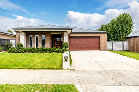 Property photo of 10 Apple Orchard Drive Brown Hill VIC 3350