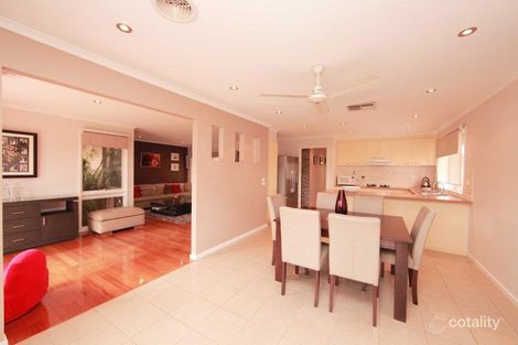 Property photo of 4 Royston Close Mill Park VIC 3082