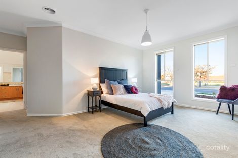 Property photo of 52 Jacaranda Drive Taylors Hill VIC 3037