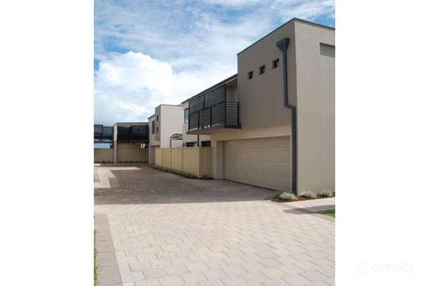 Property photo of 2/48 Spinnaker Heights Yangebup WA 6164