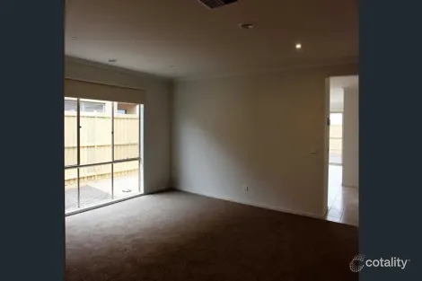 Property photo of 9 Topper Street Werribee VIC 3030