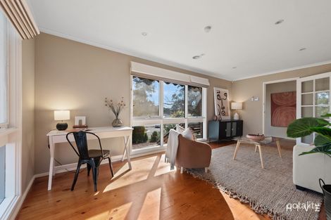 Property photo of 27 Jenner Court Wanniassa ACT 2903