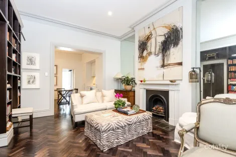 Property photo of 2/6-8 Rockwall Crescent Potts Point NSW 2011