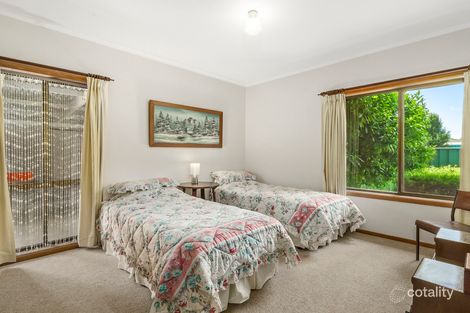 Property photo of 1 Sweeney Court Mansfield VIC 3722