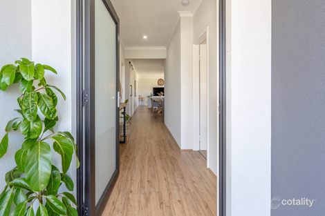 Property photo of 30 Dragonfly Boulevard Lakelands WA 6180