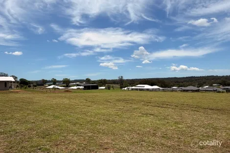 Property photo of 32 Gran Paradiso Way Meringandan West QLD 4352