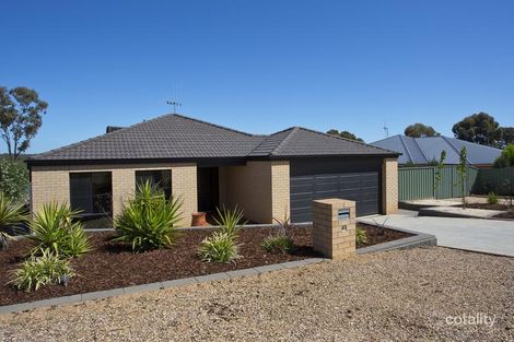 11 Marita Dr, Maiden Gully, VIC 3551