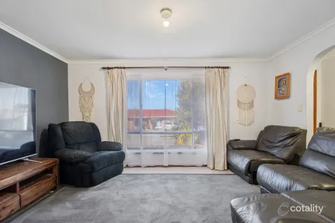 Property photo of 1 Ryan Close Noarlunga Downs SA 5168