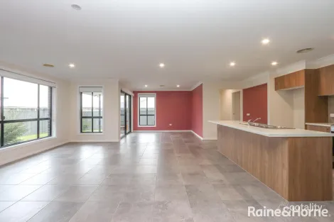 Property photo of 3 Peard Close Eglinton NSW 2795