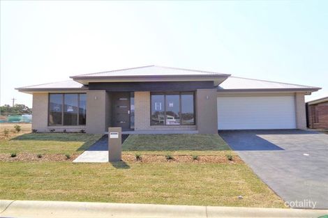 32 Catherine Park Dr, Oran Park, NSW 2570