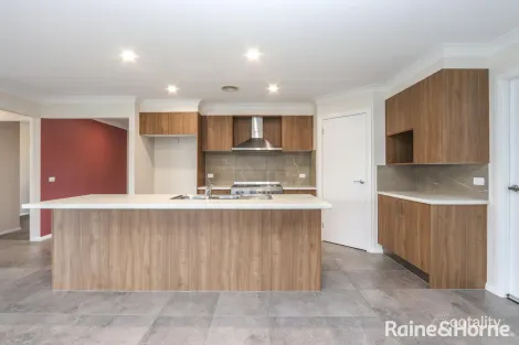 Property photo of 3 Peard Close Eglinton NSW 2795