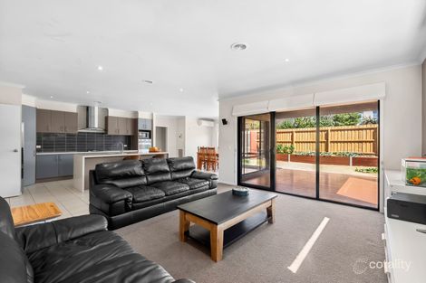 Property photo of 21 Malbec Loop Waurn Ponds VIC 3216