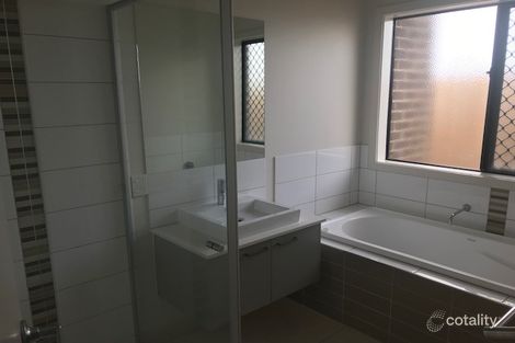 Property photo of 33 Aspect Drive Doreen VIC 3754