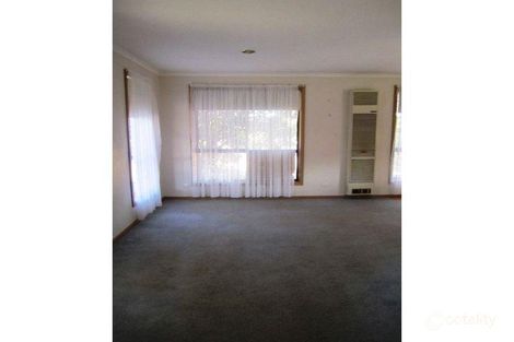 Property photo of 2 Malven Close Werribee VIC 3030