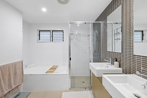 Property photo of 4/110 Harbour Drive Trinity Park QLD 4879