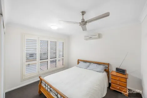 Property photo of 2 Kensington Place Kin Kora QLD 4680