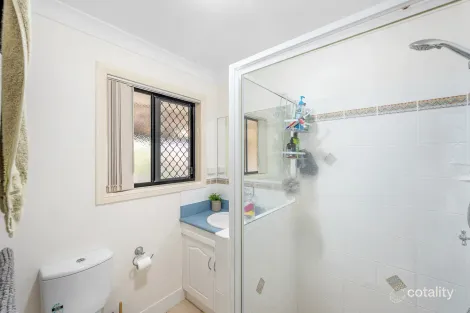 Property photo of 2 Kensington Place Kin Kora QLD 4680