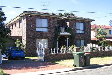 27 Carnegie Cct, Chifley, NSW 2036