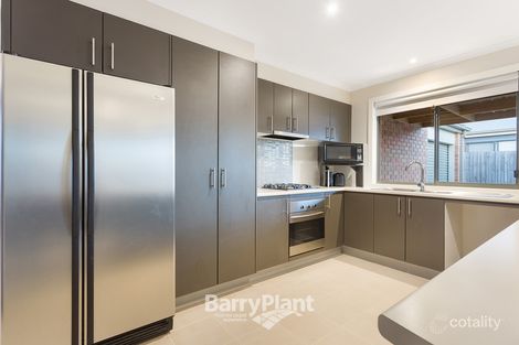 Property photo of 15 Springwater Drive Drouin VIC 3818