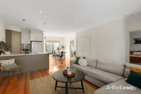 Property photo of 2/11 Holland Road Ringwood East VIC 3135