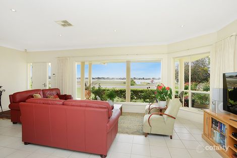 Property photo of 77 Captain Sturt Parade Hindmarsh Island SA 5214