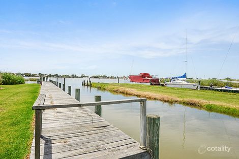 Property photo of 77 Captain Sturt Parade Hindmarsh Island SA 5214