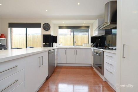 Property photo of 41 Oberon Drive Carrum Downs VIC 3201
