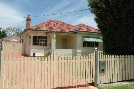 10 Tennyson Rd, Greenacre, NSW 2190