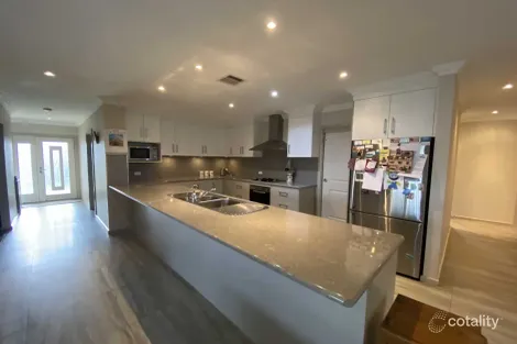 Property photo of 43 Willow Avenue Mount Gambier SA 5290