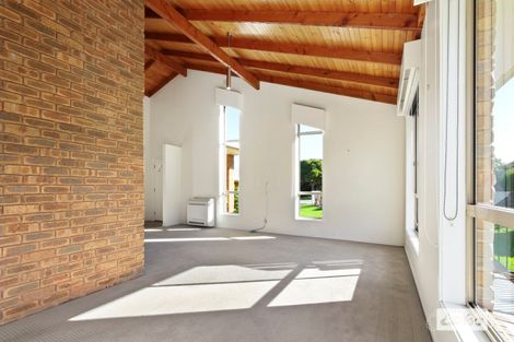 Property photo of 18 Morkham Court Lakes Entrance VIC 3909