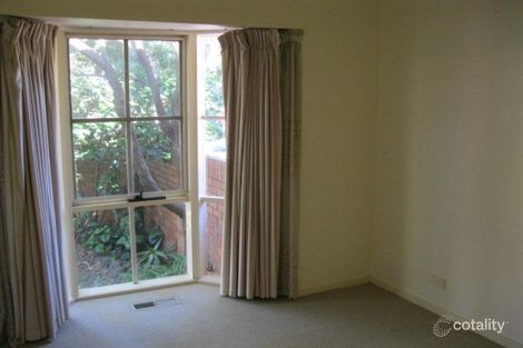 Property photo of 1/5 Wyuna Road Caulfield North VIC 3161