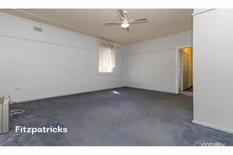 Property photo of 37 Phillip Avenue Mount Austin NSW 2650