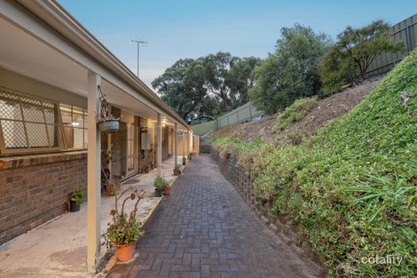 Property photo of 8 Challenger Court Happy Valley SA 5159