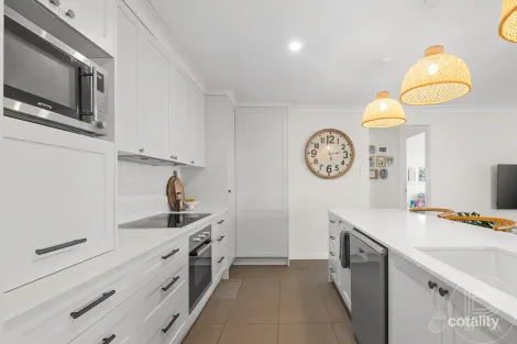 Property photo of 3 Cable Crescent Mountain Creek QLD 4557
