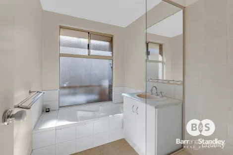 Property photo of 1 Poole Road Dalyellup WA 6230