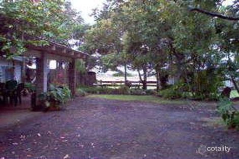 22 Stanton Cook St, Burnett Heads, QLD 4670