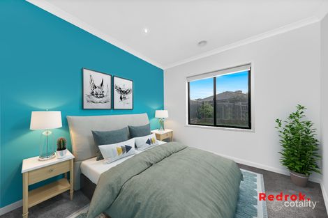 Property photo of 16 Carver Circuit Wollert VIC 3750