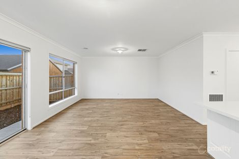 Property photo of 28 Corymbia Street Mount Duneed VIC 3217