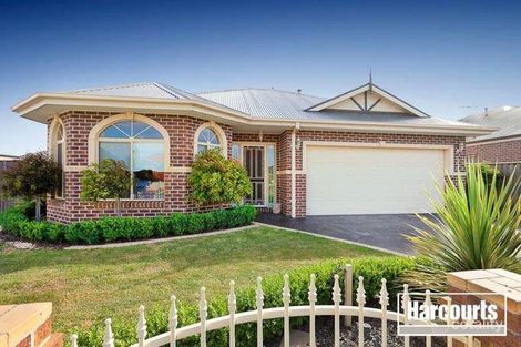 Property photo of 15 Banjo Paterson Drive Pakenham VIC 3810