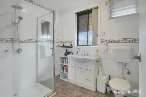 Property photo of 4 Peachey Street Casterton VIC 3311