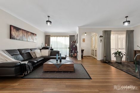 Property photo of 12 Callistemon Crescent Narre Warren VIC 3805