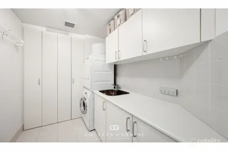 Property photo of 2/13 Tweeddale Road Applecross WA 6153