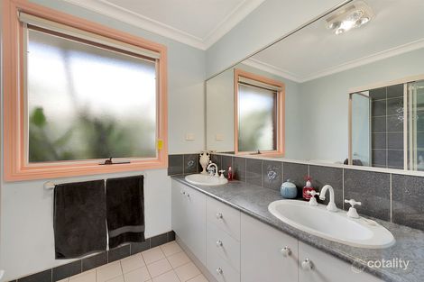 Property photo of 11 Apricot Circuit Cobram VIC 3644
