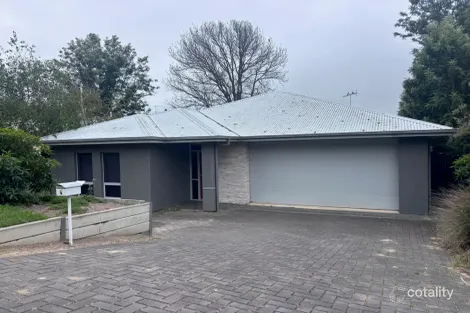 4 Dorset Ave, Victor Harbor, SA 5211
