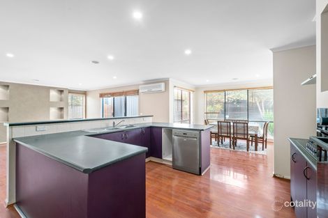 Property photo of 15 Prahn Court Brookfield VIC 3338