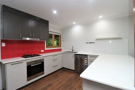17 Moore Cres, Mornington, QLD 4825