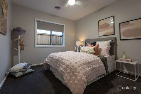 Property photo of 38 Leura Street Drouin VIC 3818