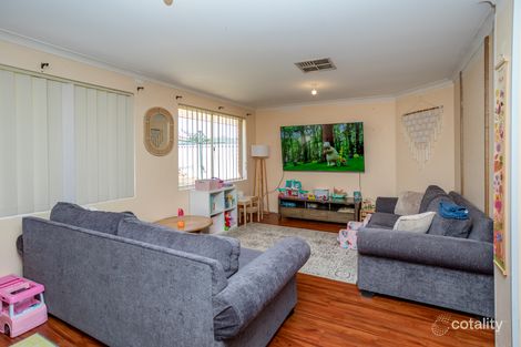 Property photo of 6 Pipit Close Huntingdale WA 6110