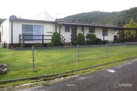 Property photo of 10 Margaret Place Queenstown TAS 7467